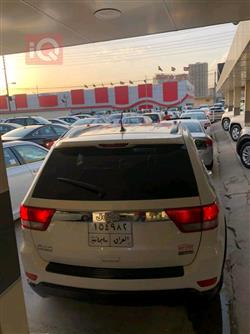 جیپ گراند شیرۆکی